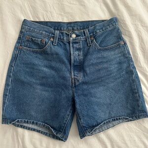 Levi’s 501 shorts mid length size 29 inch 100% cotton